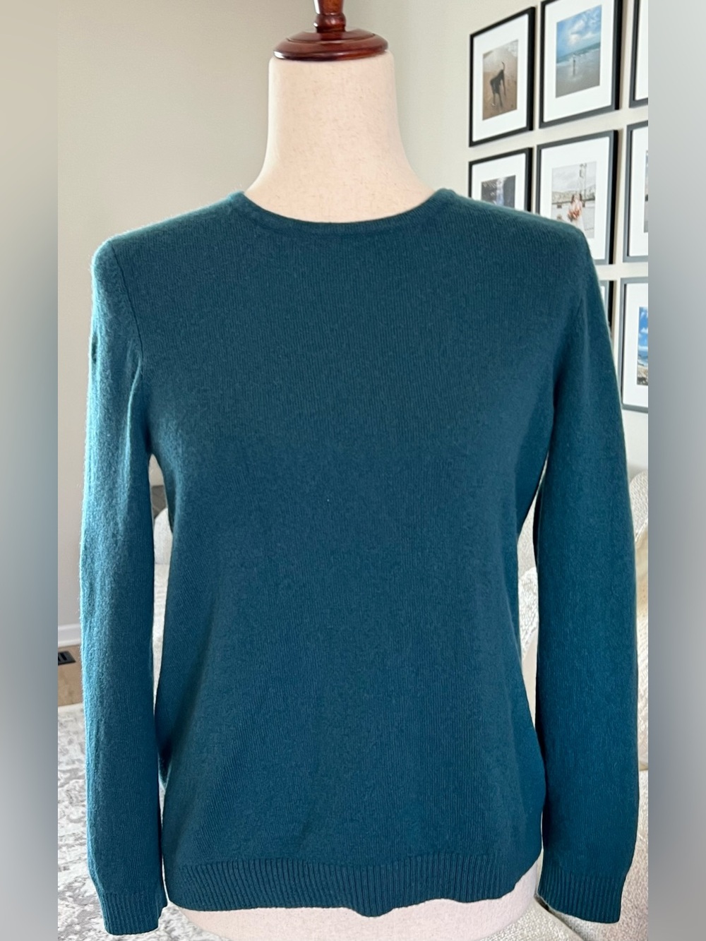 LL Bean Classic Cashmere Crewneck Pullover Sweater 284247 PM Medium Petite